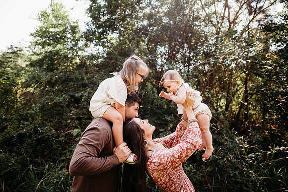 Family-Hawk-812