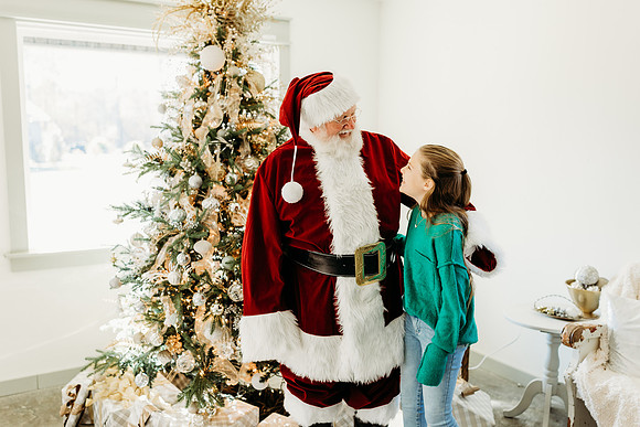 Santa Glass House 2024-Batting-122